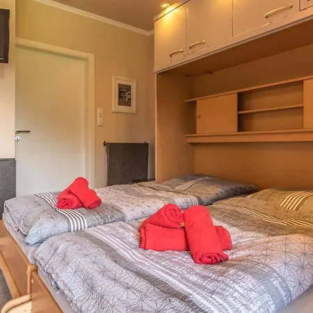 Nice Apartment In Friedrichskoog 아파트 *